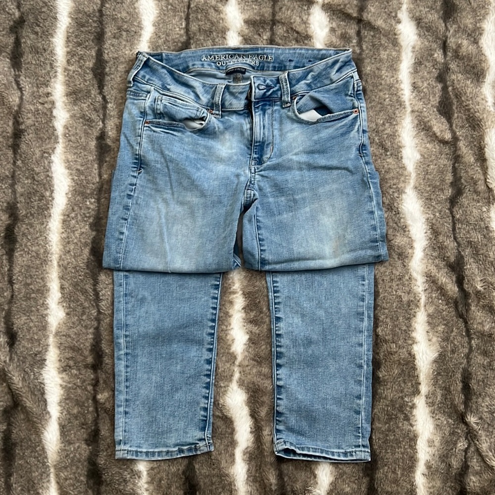 American Eagle Size 2 Skinny Jean Wider Leg